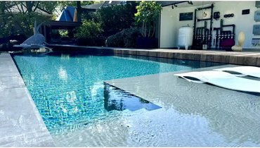 Klar blå ovanmark pp pool med 20mm skimmer och oändlighetskant