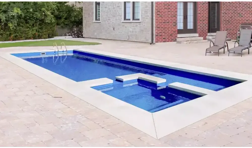 Modern Leisurepools Limitless pool i begränsat utrymme med jacuzzi