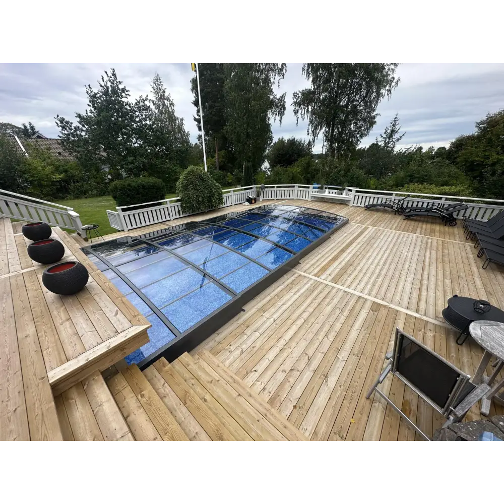 Elegant funktionellt pooltak Sydney över modern pool med glasöverdrag