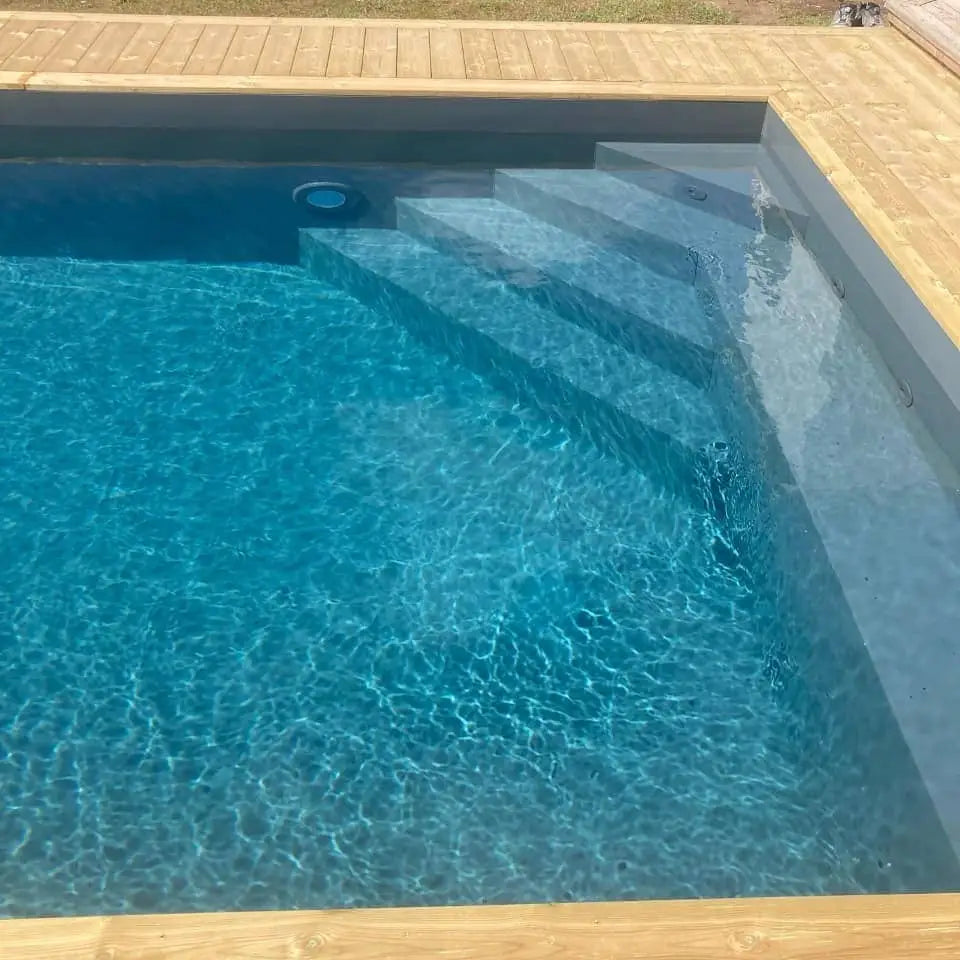 Pooltime Exclusive medence, 12 mm – téglalap alak, türkizkék víz, faterasz