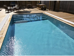 Pooltime Exclusive medence, 12 mm – téglalap alak, türkizkék víz, faszegélyek