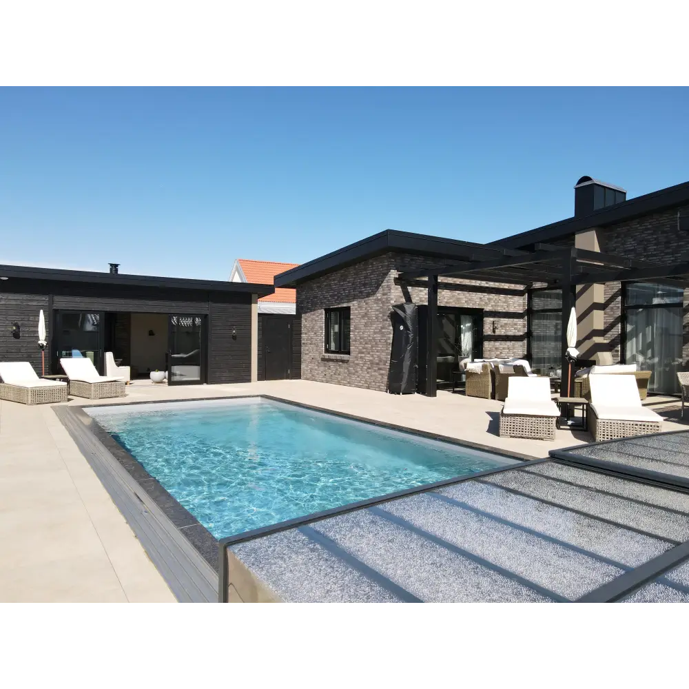 Pooltime Exclusive PP medence, 12 mm – 2,6 x 6 x 1,5 m, téglalap alak, tiszta, kék víz, sötétszürke csempézett szélek, bézs medencefedés