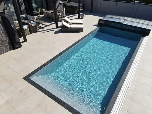 Pooltime Exclusive PP medence, 12 mm – 3,5 x 7 x 1,5 m, téglalap alak, tiszta, kék víz, fekete csempével burkolt peremek, medence vagy medencefedés vásárlása