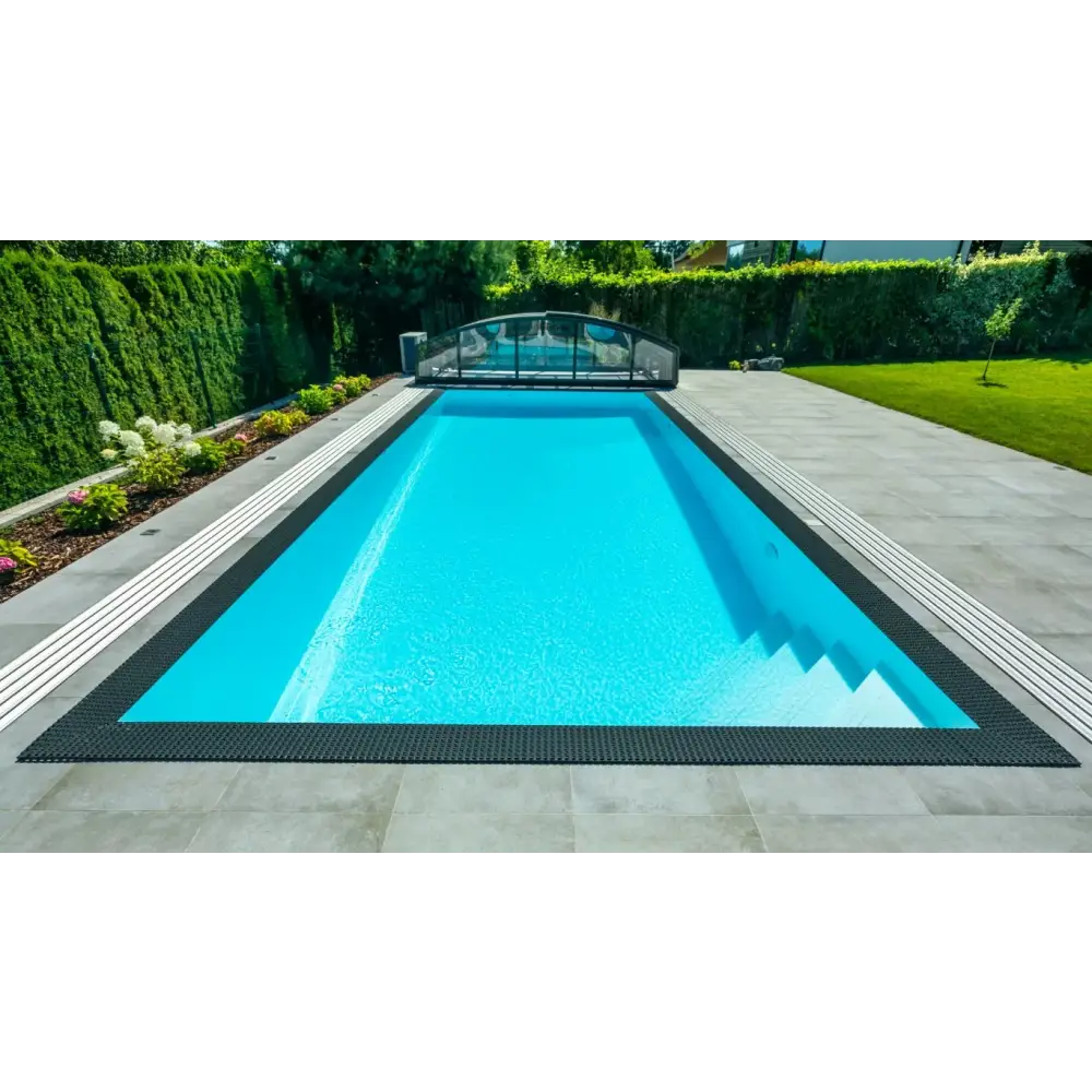 Poolpaket Qbig Overflow med turkost vatten och svart ram